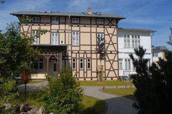 Strandvillen Hotel 4*